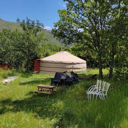 Yourte Nomade Lucéram Extérieur photo