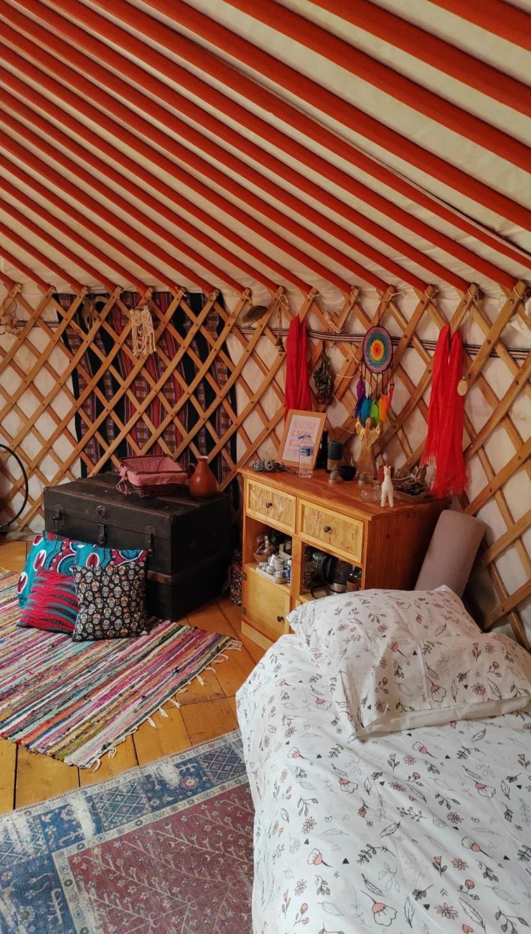 Yourte Nomade Lucéram Extérieur photo