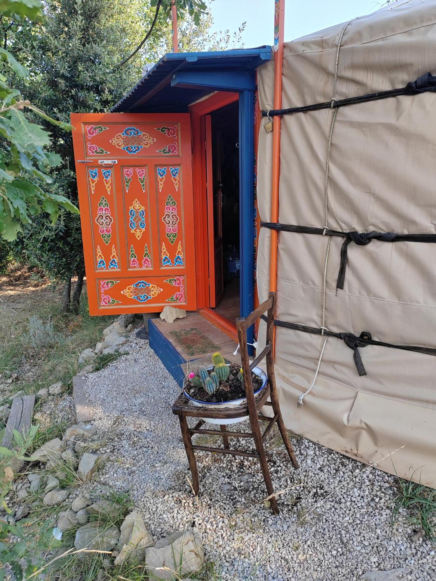 Yourte Nomade Lucéram Extérieur photo